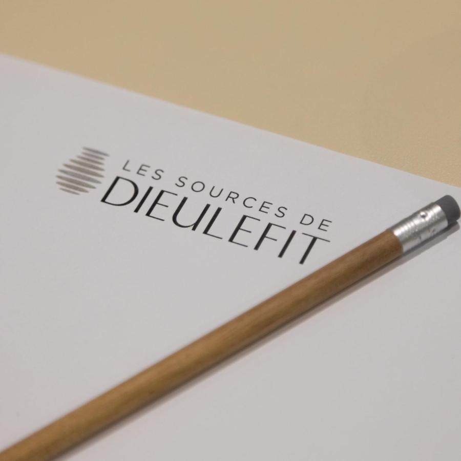 Domaine Les Sources De Dieulefit Exteriör bild